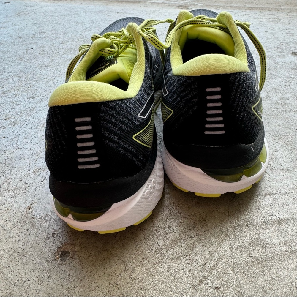 ASICS GT-2000. - Picture 4 of 8